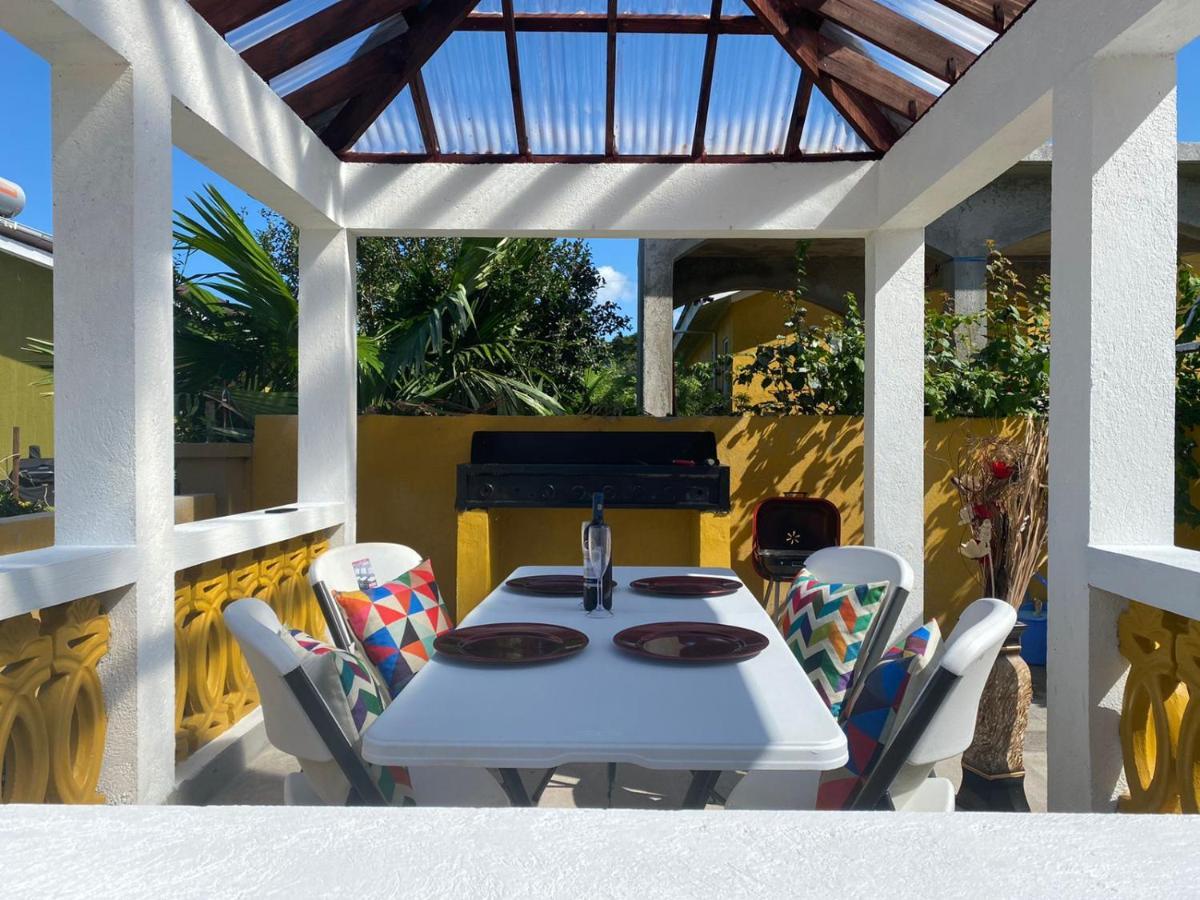 Paradise Villa Shared Onsite Private Pool Onsite Gym Очо-Риос Экстерьер фото